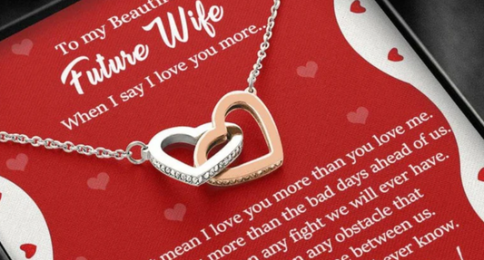 Forever-Yours-Choosing-the-Ideal-Necklace-Gift-for-Your-Future-Wife-Fiancée Rakva